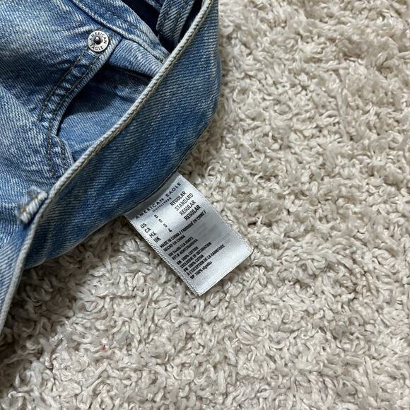 American Eagle Size 0 Light Wash Distressed High Rise Mom Jeans - Picture 7 of 7